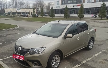 Renault Logan II, 2018 год, 920 000 рублей, 9 фотография