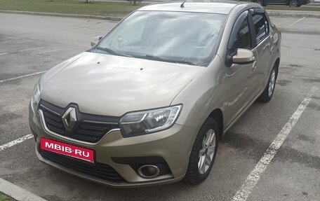 Renault Logan II, 2018 год, 920 000 рублей, 2 фотография