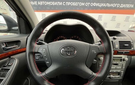 Toyota Avensis III рестайлинг, 2005 год, 682 000 рублей, 20 фотография