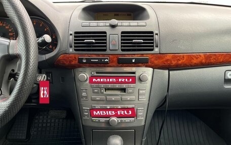 Toyota Avensis III рестайлинг, 2005 год, 682 000 рублей, 18 фотография