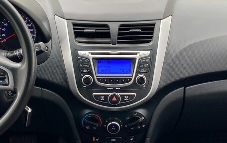 Hyundai Solaris II рестайлинг, 2011 год, 855 000 рублей, 18 фотография