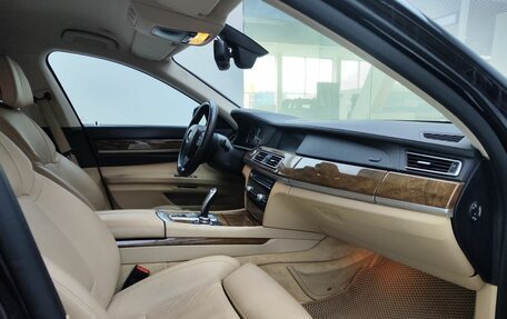 BMW 7 серия, 2011 год, 1 735 000 рублей, 13 фотография