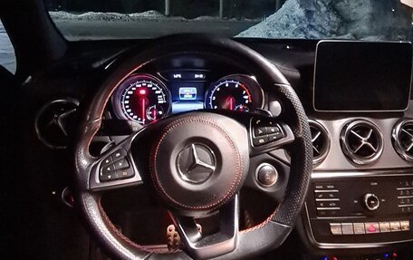 Mercedes-Benz GLA, 2019 год, 2 400 000 рублей, 3 фотография