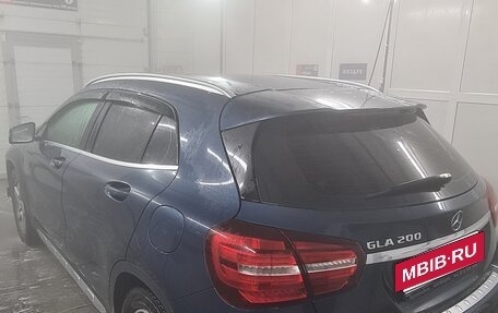 Mercedes-Benz GLA, 2019 год, 2 400 000 рублей, 13 фотография