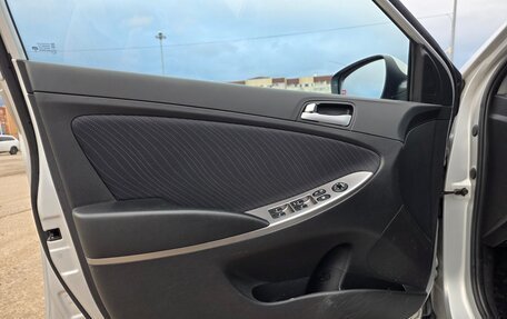 Hyundai Solaris II рестайлинг, 2015 год, 1 030 000 рублей, 20 фотография