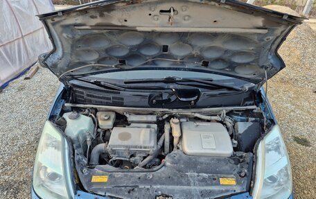 Toyota Prius, 2004 год, 590 000 рублей, 11 фотография