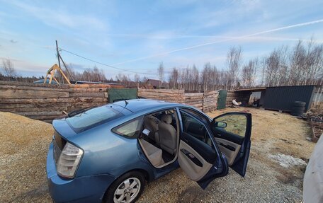 Toyota Prius, 2004 год, 590 000 рублей, 3 фотография
