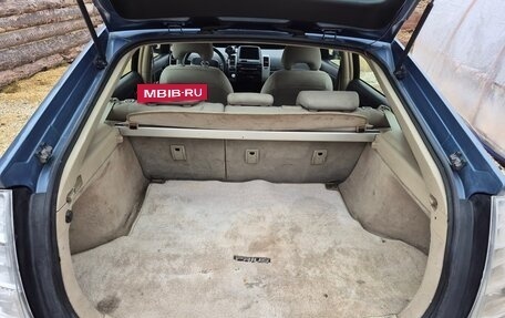 Toyota Prius, 2004 год, 590 000 рублей, 16 фотография