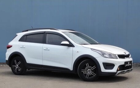 KIA Rio IV, 2018 год, 1 250 000 рублей, 2 фотография