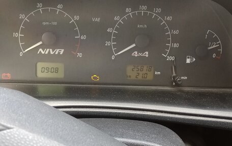 Chevrolet Niva I рестайлинг, 2020 год, 900 000 рублей, 14 фотография