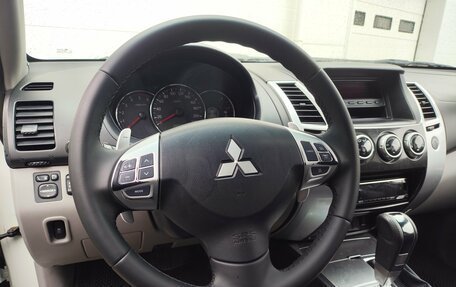 Mitsubishi Pajero Sport II рестайлинг, 2012 год, 1 389 000 рублей, 11 фотография