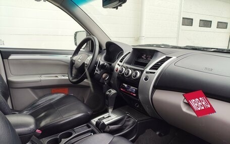 Mitsubishi Pajero Sport II рестайлинг, 2012 год, 1 389 000 рублей, 14 фотография