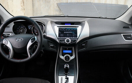Hyundai Avante, 2011 год, 850 000 рублей, 9 фотография