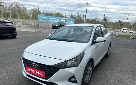 Hyundai Solaris II рестайлинг, 2021 год, 1 390 000 рублей, 1 фотография