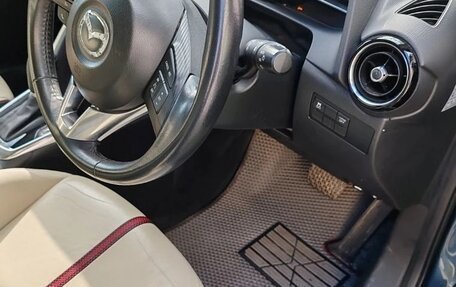 Mazda Demio IV, 2015 год, 1 300 000 рублей, 5 фотография