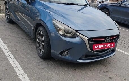 Mazda Demio IV, 2015 год, 1 300 000 рублей, 3 фотография