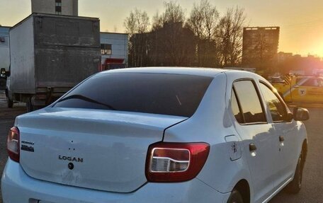 Renault Logan II, 2017 год, 480 000 рублей, 4 фотография