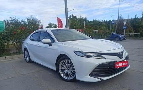 Toyota Camry, 2018 год, 2 950 000 рублей, 22 фотография