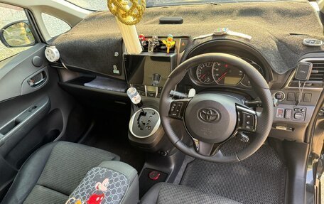Toyota Ractis II, 2011 год, 1 250 000 рублей, 16 фотография