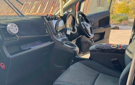 Toyota Ractis II, 2011 год, 1 250 000 рублей, 23 фотография