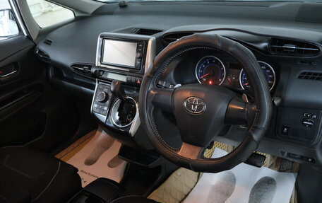 Toyota Wish II, 2017 год, 1 999 000 рублей, 11 фотография