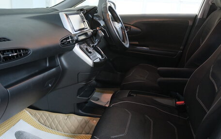 Toyota Wish II, 2017 год, 1 999 000 рублей, 19 фотография