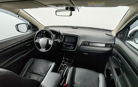 Mitsubishi Outlander III рестайлинг 3, 2015 год, 1 749 000 рублей, 11 фотография