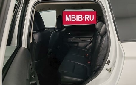 Mitsubishi Outlander III рестайлинг 3, 2015 год, 1 749 000 рублей, 12 фотография