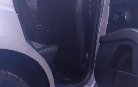 Mitsubishi Outlander III рестайлинг 3, 2010 год, 1 080 000 рублей, 14 фотография