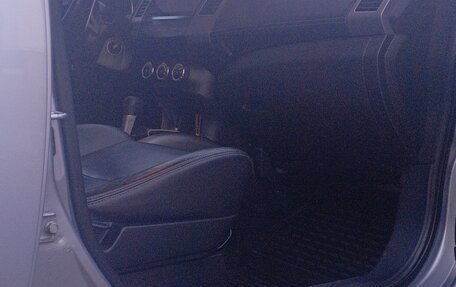 Mitsubishi Outlander III рестайлинг 3, 2010 год, 1 080 000 рублей, 17 фотография