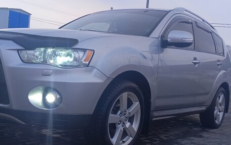 Mitsubishi Outlander III рестайлинг 3, 2010 год, 1 080 000 рублей, 18 фотография