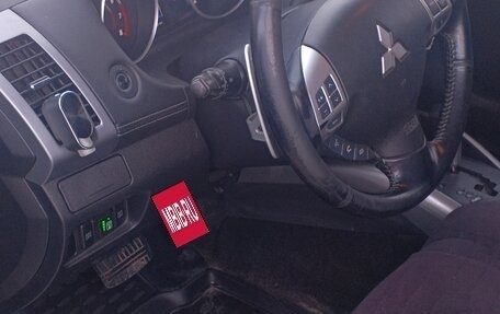 Mitsubishi Outlander III рестайлинг 3, 2010 год, 1 080 000 рублей, 11 фотография