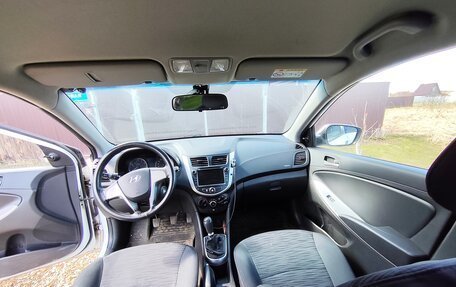 Hyundai Solaris II рестайлинг, 2016 год, 900 000 рублей, 17 фотография