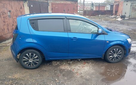 Chevrolet Aveo III, 2011 год, 1 000 000 рублей, 4 фотография