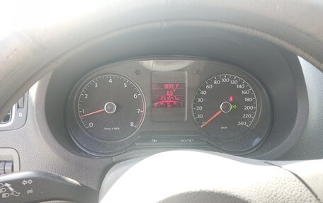 Volkswagen Polo VI (EU Market), 2011 год, 600 000 рублей, 6 фотография