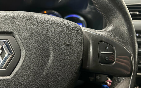 Renault Logan II, 2018 год, 659 000 рублей, 13 фотография