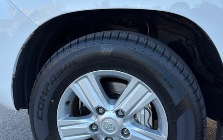 Toyota Land Cruiser 200, 2010 год, 4 370 000 рублей, 9 фотография