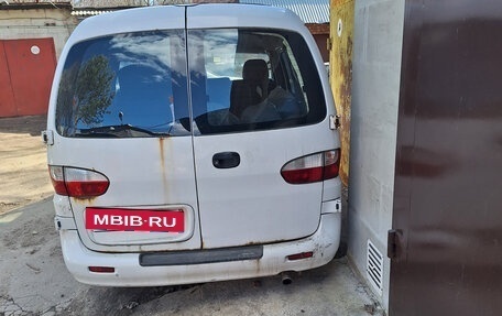 Hyundai H-1 II рестайлинг, 2003 год, 450 000 рублей, 3 фотография