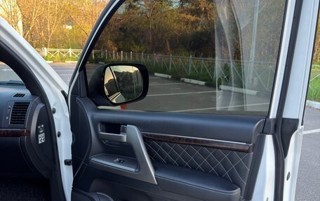 Toyota Land Cruiser 200, 2010 год, 4 370 000 рублей, 23 фотография