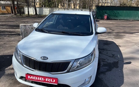 KIA Rio III рестайлинг, 2012 год, 900 000 рублей, 4 фотография