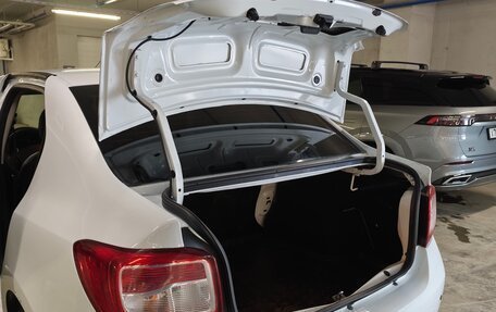 Renault Logan II, 2017 год, 690 000 рублей, 6 фотография