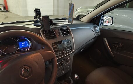 Renault Logan II, 2017 год, 690 000 рублей, 8 фотография