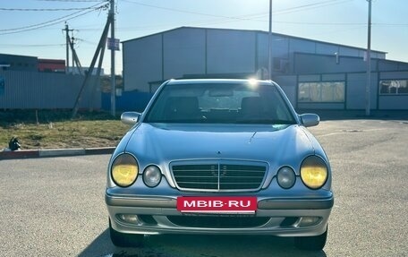 Mercedes-Benz E-Класс, 1999 год, 520 000 рублей, 2 фотография