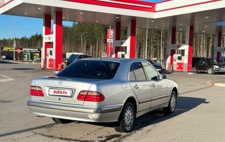 Mercedes-Benz E-Класс, 1999 год, 520 000 рублей, 4 фотография