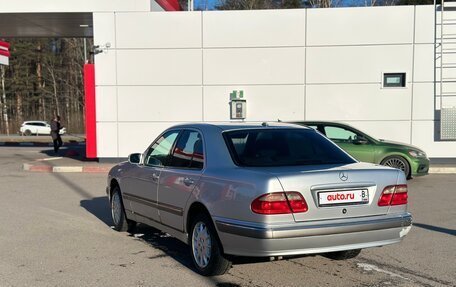 Mercedes-Benz E-Класс, 1999 год, 520 000 рублей, 6 фотография
