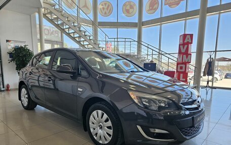 Opel Astra J, 2013 год, 979 000 рублей, 5 фотография