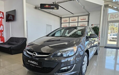 Opel Astra J, 2013 год, 979 000 рублей, 2 фотография