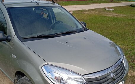 Renault Sandero I, 2013 год, 750 000 рублей, 2 фотография