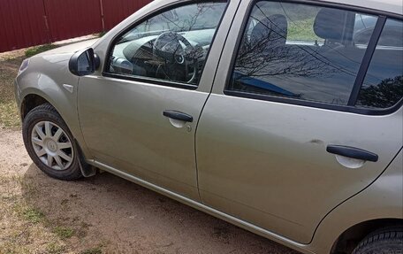 Renault Sandero I, 2013 год, 750 000 рублей, 9 фотография