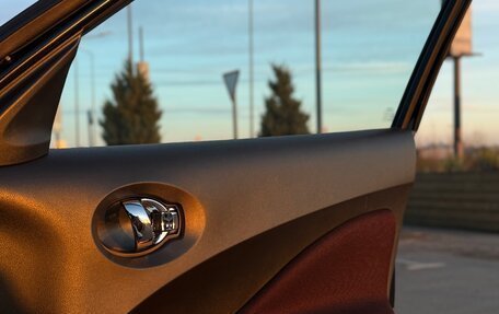 Nissan Juke II, 2011 год, 989 897 рублей, 15 фотография